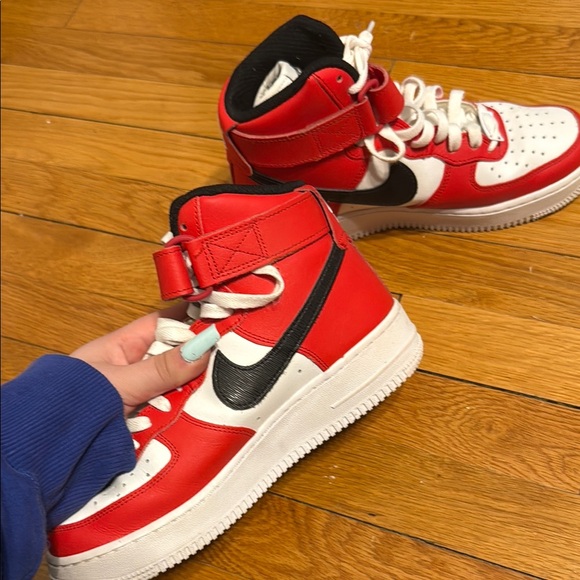 Red and White High-Top Sneakers - Picture 2 of 4